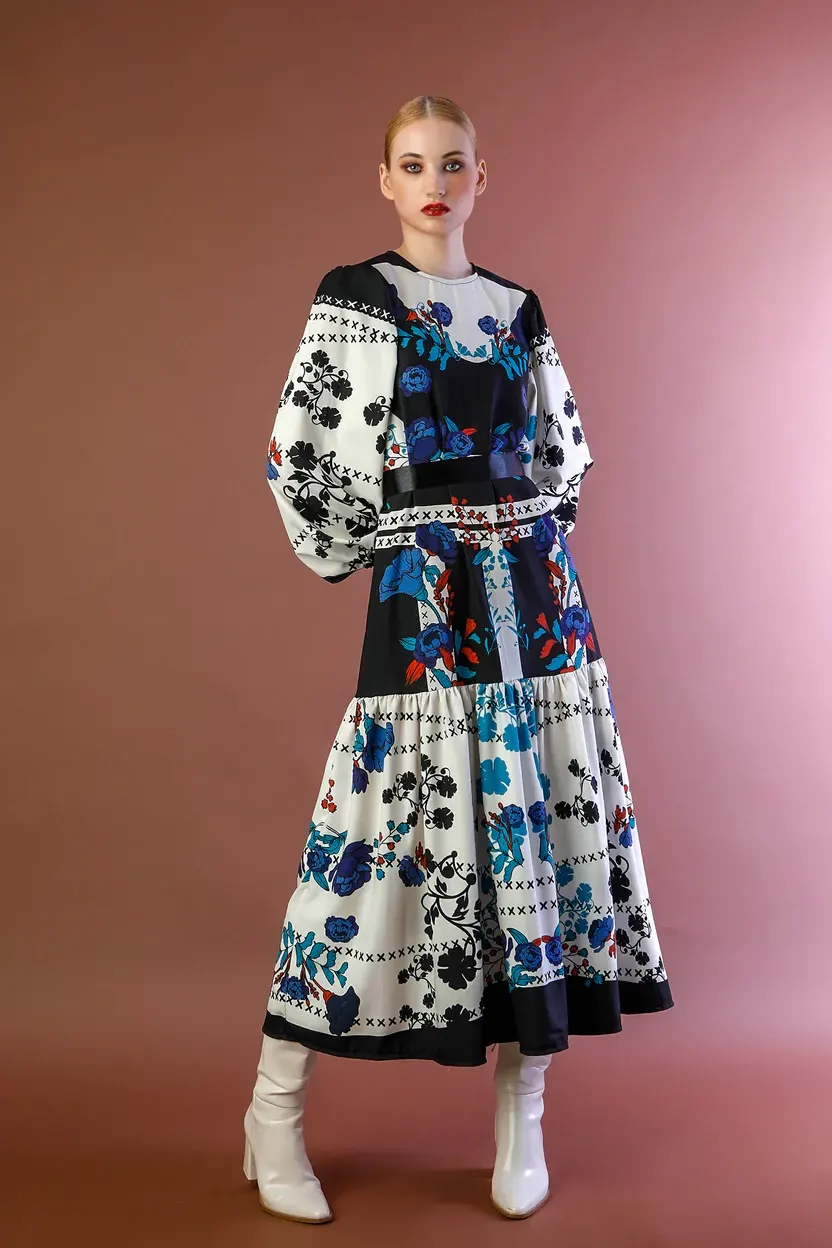 BEE ME IRIDA DRESS (off white)